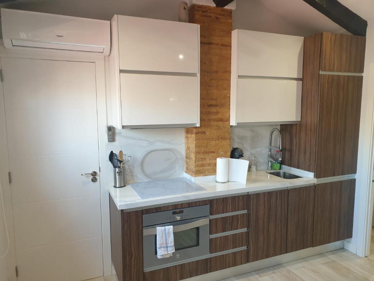 Atico Con Terraza Y Jacuzzi En El Centro Lejlighed Valencia Eksteriør billede